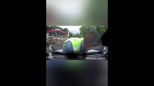 中共国交警耍赖碰瓷，火爆全网！