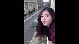 全球爆火！中国美女留学生在英语做坏事，栽赃给日人！