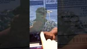 美国的汽车价格涨疯了，所有的车都加价一万刀。