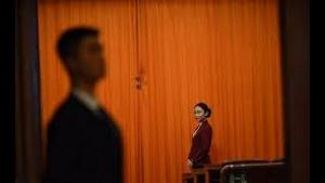 政治局会议暗藏密条：坚持集体领导！王岐山还有戏？突换北部战区司令有内情，沈阳响起枪炮声？