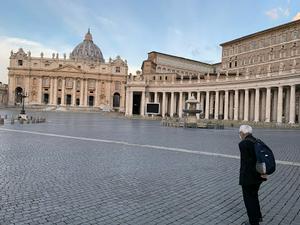 《石涛聚焦》「88岁陈日君主教徘徊梵蒂冈3日 教宗拒见 凄悲返港」蓬佩奥今日罗马 传同遭拒见「全因梵蒂冈执意与中共红魔结盟」教宗兑现启示录中拜倒在“大淫妇裙下”的君王（29/09）