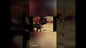 小粉红们最不想见到的视频！见一次转一次！